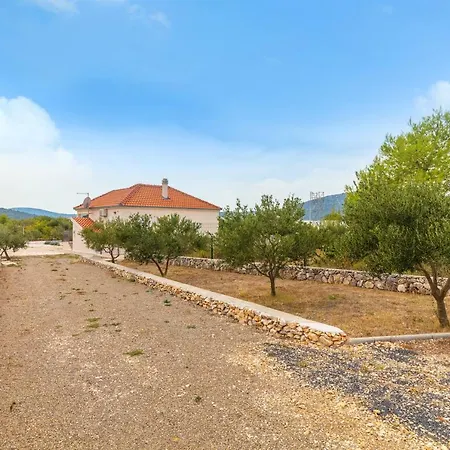 Olea Feriehus Gustirna